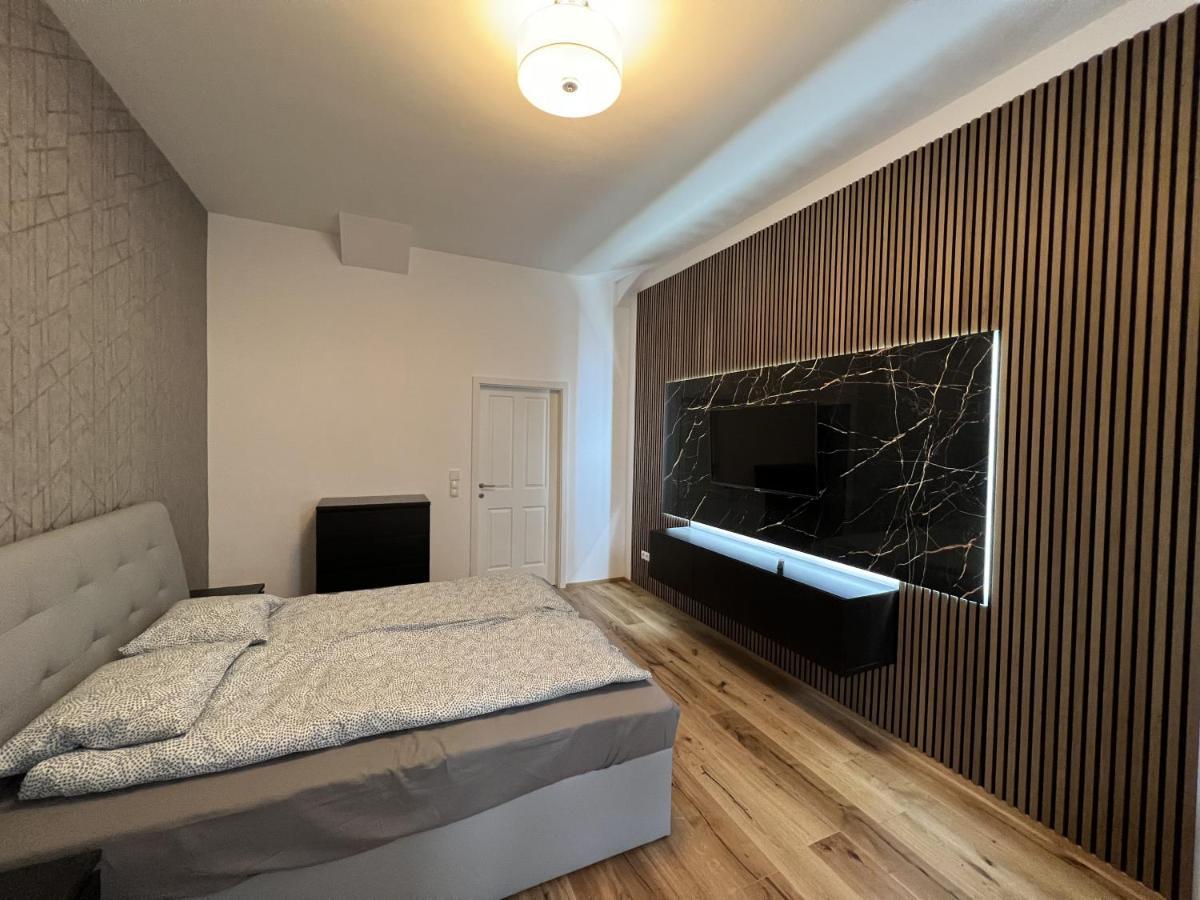 1 * Vienna